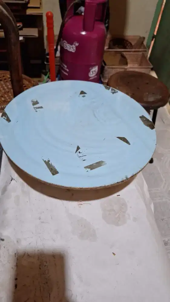 Alas putar buat kue Ulang Tahun