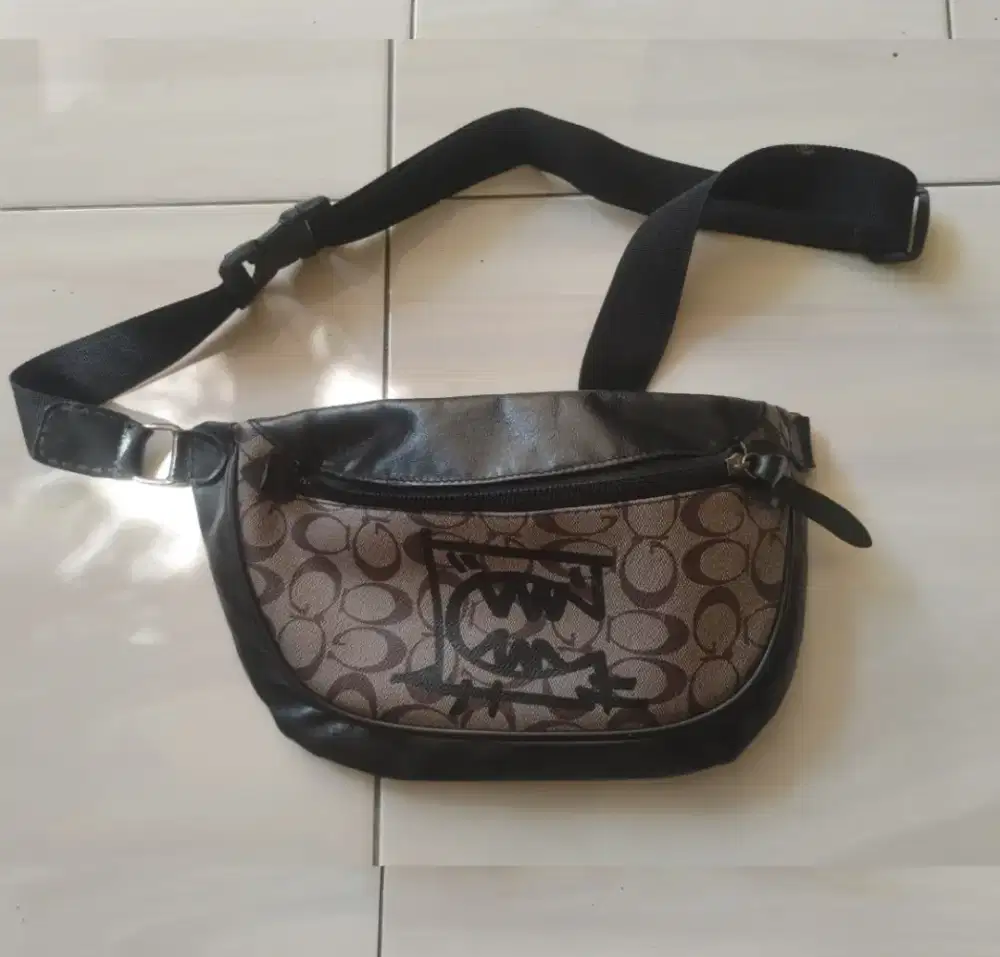 Tas slempang kulit cach pria