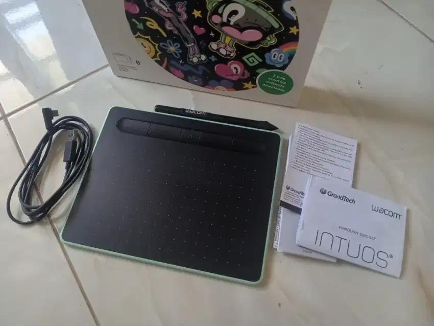 Wacom Intuos CTL 4100 WL
Wireless Bluetooth