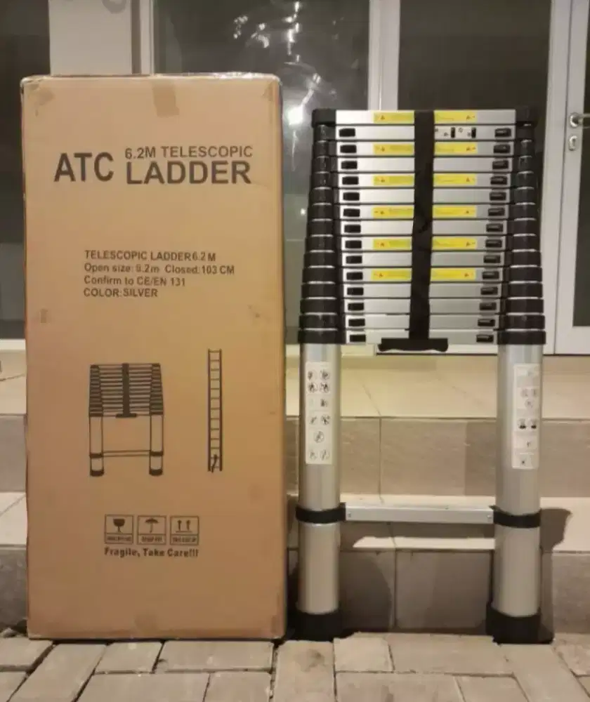 Tangga teleskopik tipe singel dan double