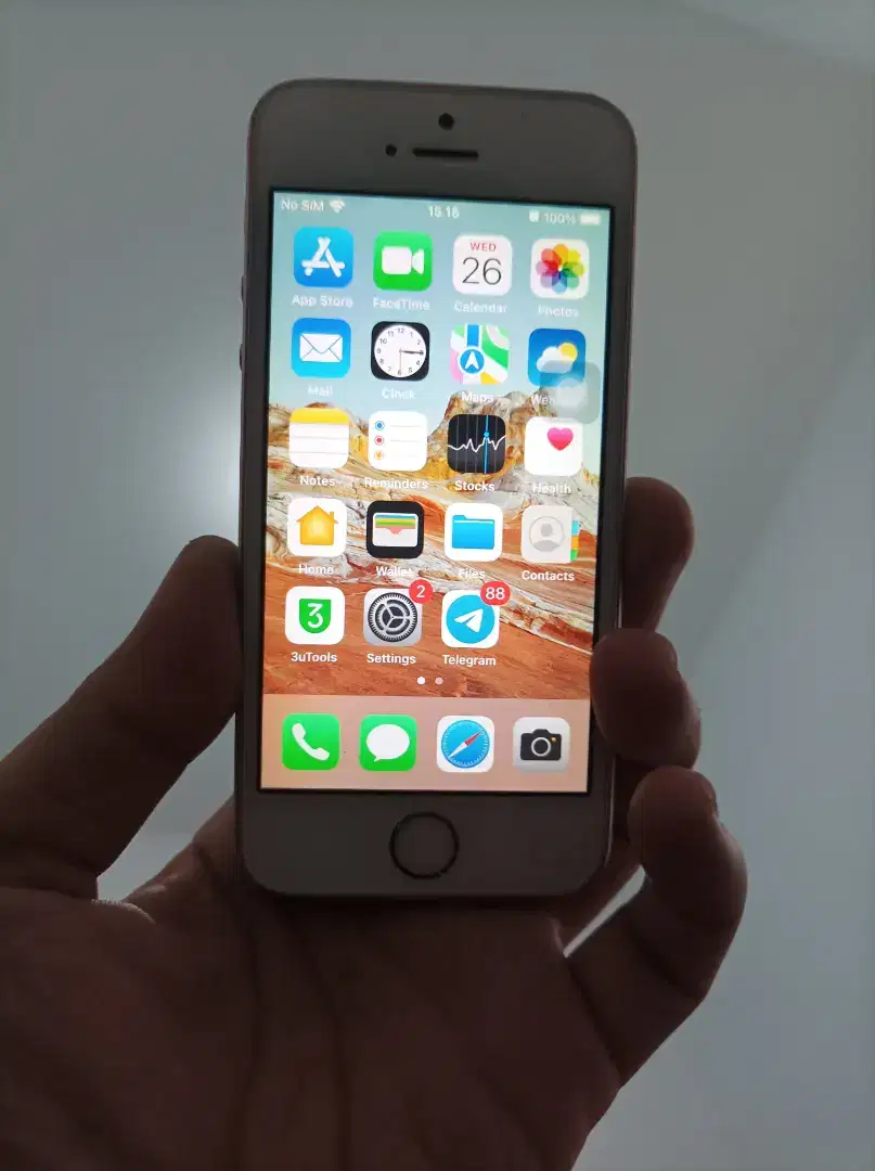 IPhone SE 2016 second