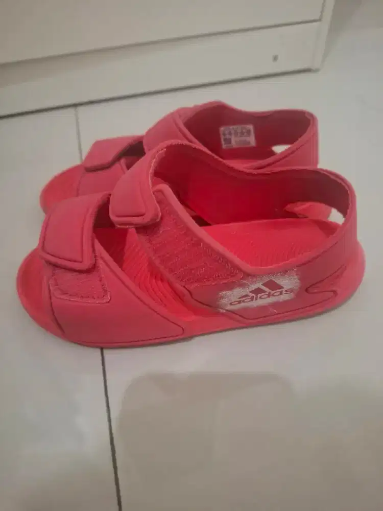 Adidas merah for kids