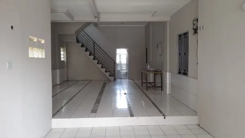 Disewa Ruko Kios 2 Lantai di Cibinong Jl Raya Bogor Jakarta