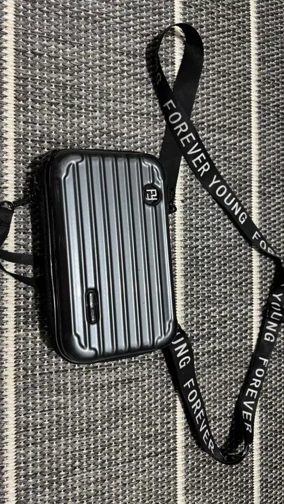 Handbag/slingbag silver