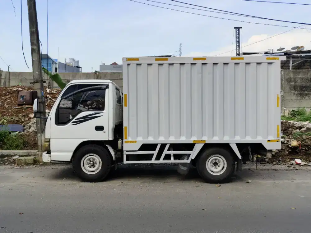 Jual Truk Engkel Box Elf NHR 55
