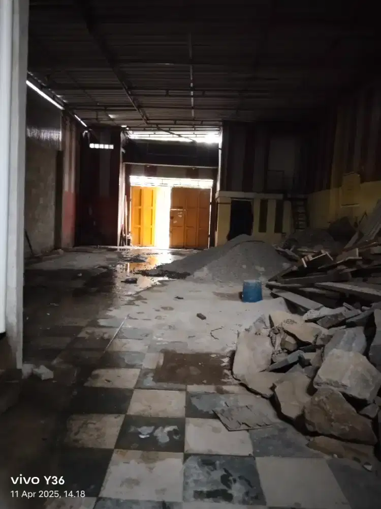 Jual CEPATBangunan Bengkel/Gudang/Showroom di Jl.Jend.Sudirman Bandung