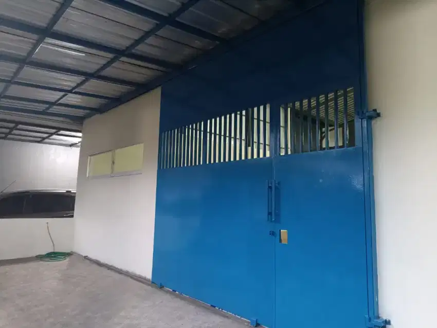 Di kontrakan Bangunan Workshop untuk Usaha