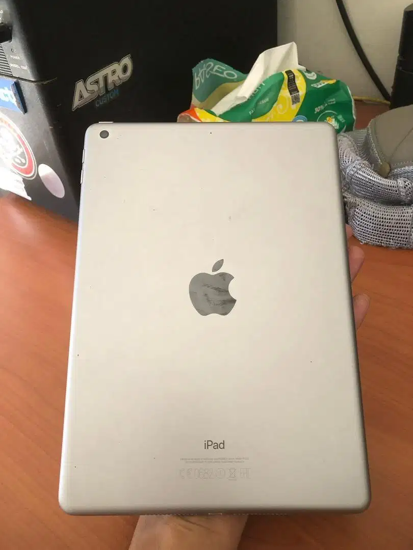 iPad 5 32GB Wifi Only