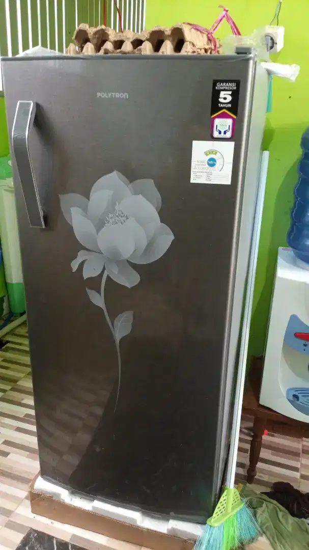 Kulkas Polytron 1 pintu