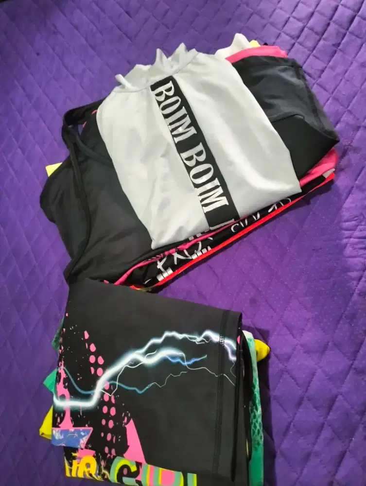 Baju Pakaian Senam Orri merk BOIM, Sickpack, second rasa baru