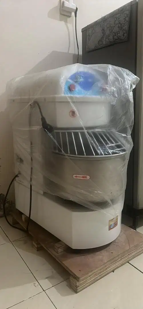Di jual mixer spiral merk Getra tipe DH-20A