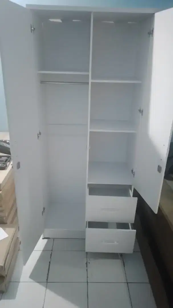 Lemari 2 Pintu 2 laci 1 gantungan baju