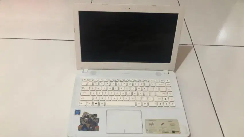 Laptop Asus Vivobook X441M