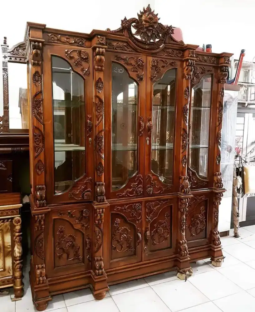 Lemari hias ukir palembang