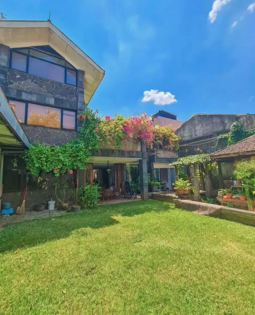 DIJUAL RUMAH 15 M NEGO. PINGGIR JALAN UTAMA BISA UNTUK USAHA KANTOR