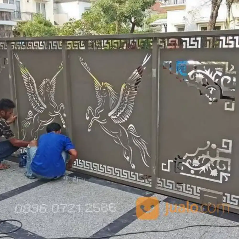 Pintu gerbang cating laser