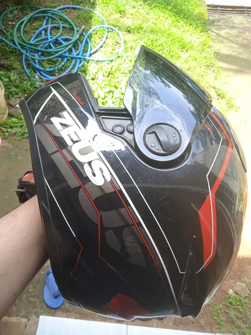 Helm fullface Zeus zs 811.