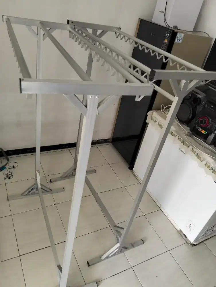 Jemuran Baju Aluminium