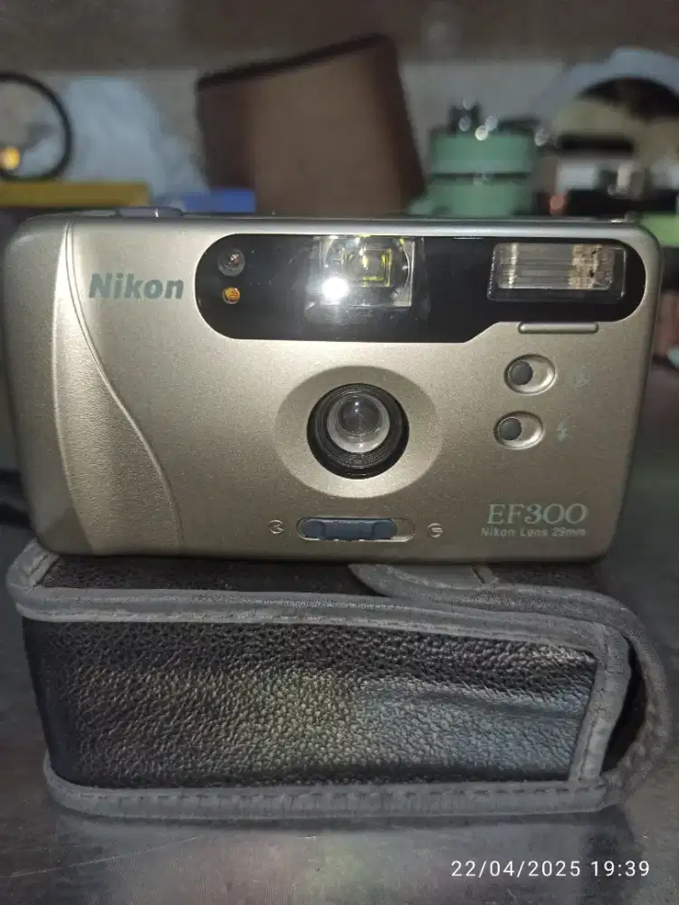 Kamera Nikon EF 300