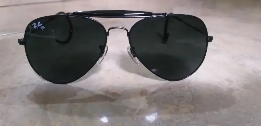 Kacamata merek RAYBAN aviator orginal made italy