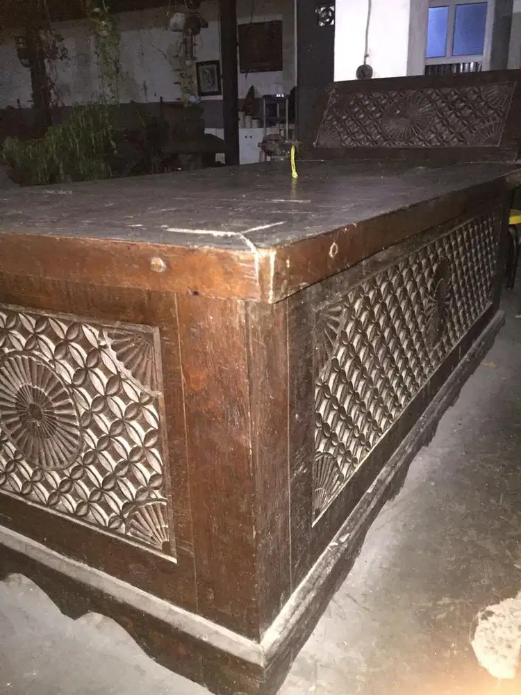 Lumbung padi, tempat penyimpan padi.