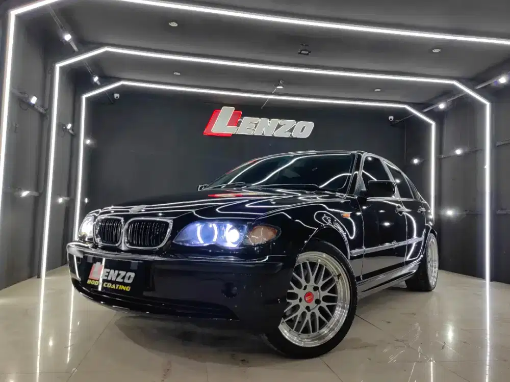 Km109rb E46 Facelift BMW 318i 2003 Hitam Lenzo mobil