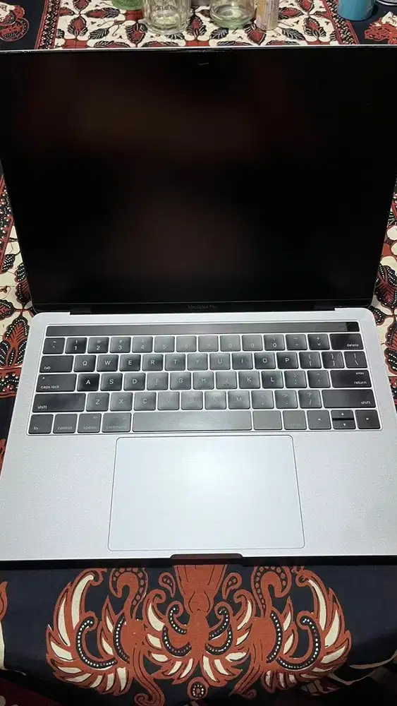 Macbook Pro 13 inch touchbar A1706