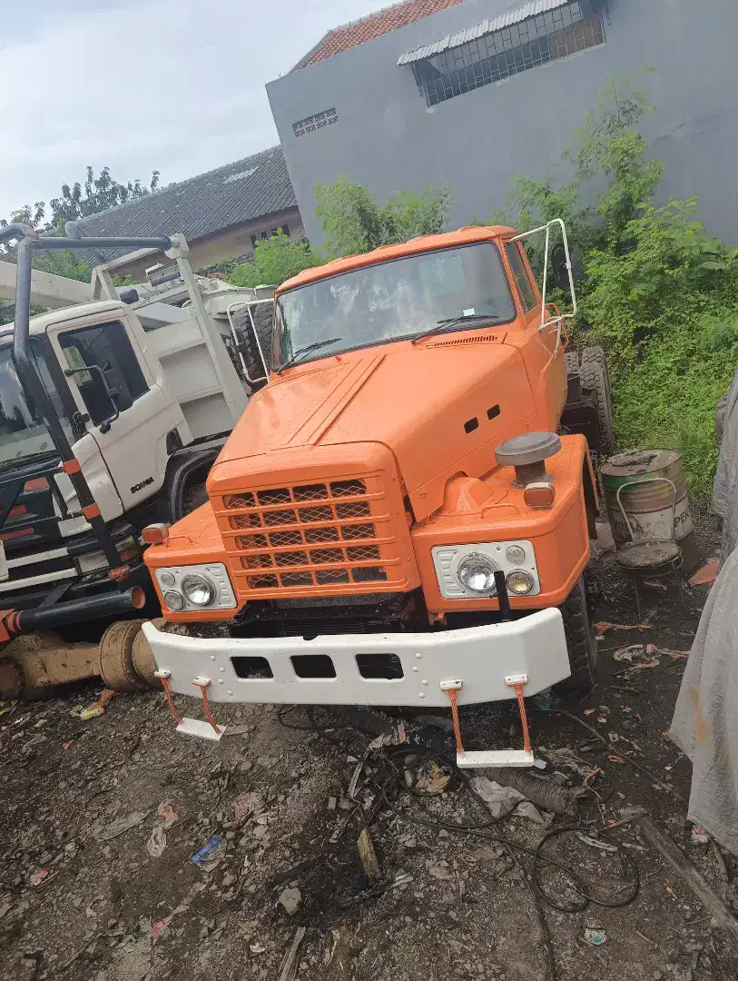 Truk truck NISSAN TZA520
