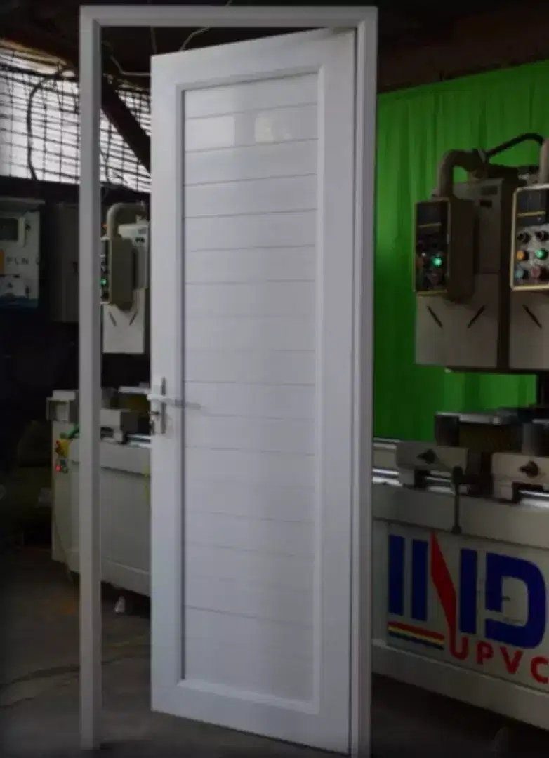 Custom pintu upvc