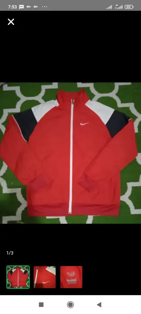 jaket  Nike merah size m 
original made in indonesia