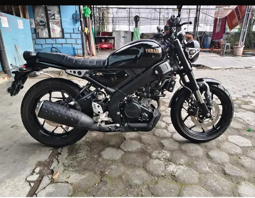 Yamaha XSR 155cc Hitam Mulus 2023
