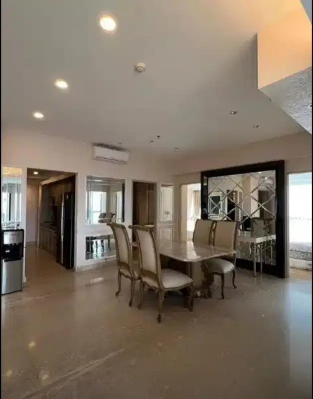 THE PEAK RESIDENCE Connecting TP5 Private Lift