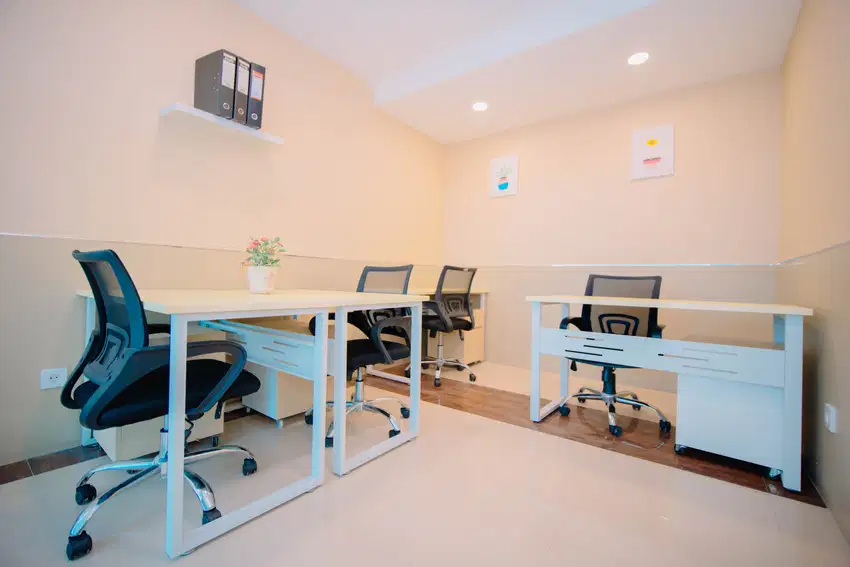 PRIVATE OFFICE 2,3,4, SAMPAI 10 ORANG DI BLOK M SQUARE LANTAI 6