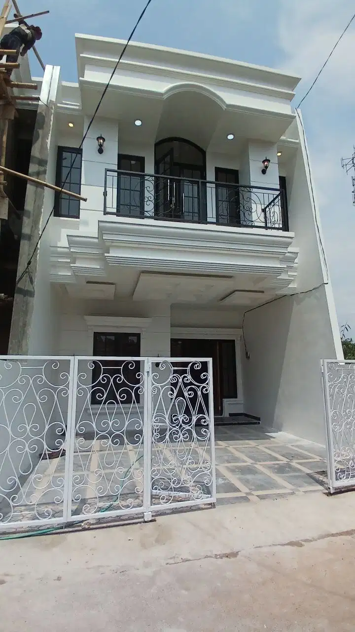 hunian 2 lantai berlokasi dekat kantor imigrasi gdc depok