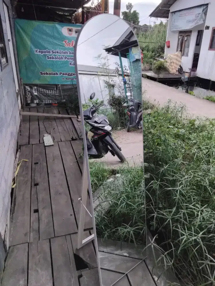 Cermin standig (pke sandaran )ukr 40*150