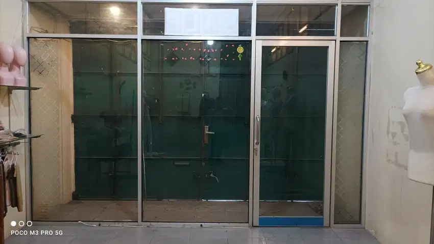 Pintu Kaca Toko atau Usaha lainnya
