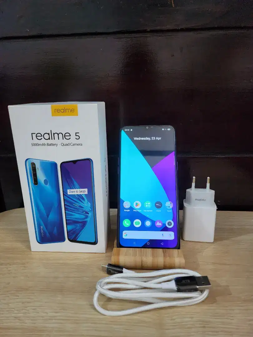 *Flashsale* Realme 5 Warna Ungu Kristal RAM 3GB Storage 64 GB