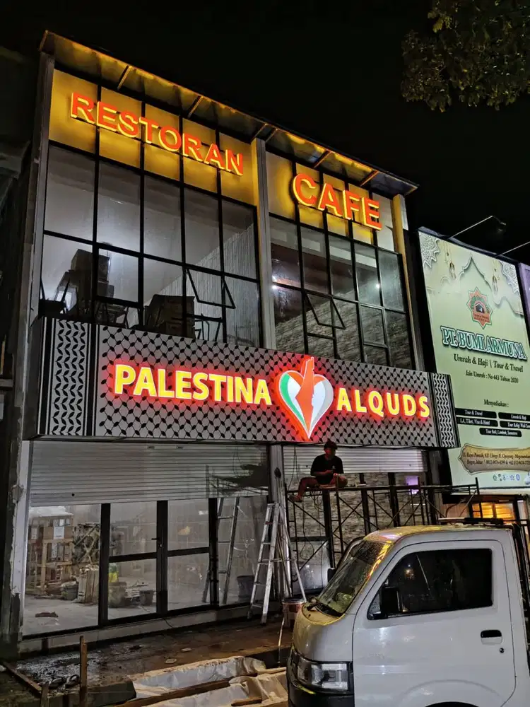 HURUF CAFEE DAN RESTO | HURUF TIMBUL AKRILIK