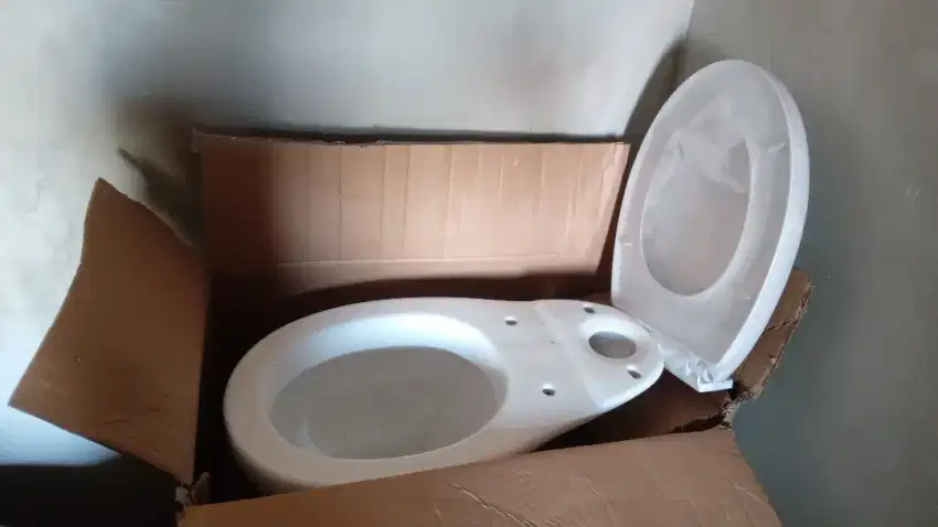 KLOSET DUDUK TIDY