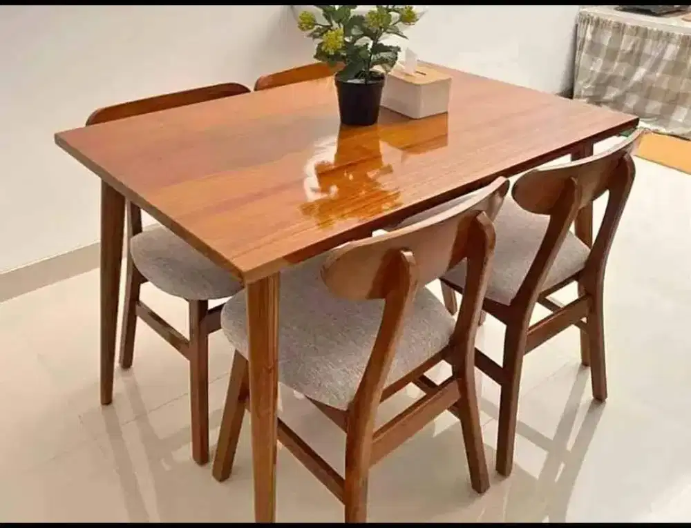 Set meja makan ropan