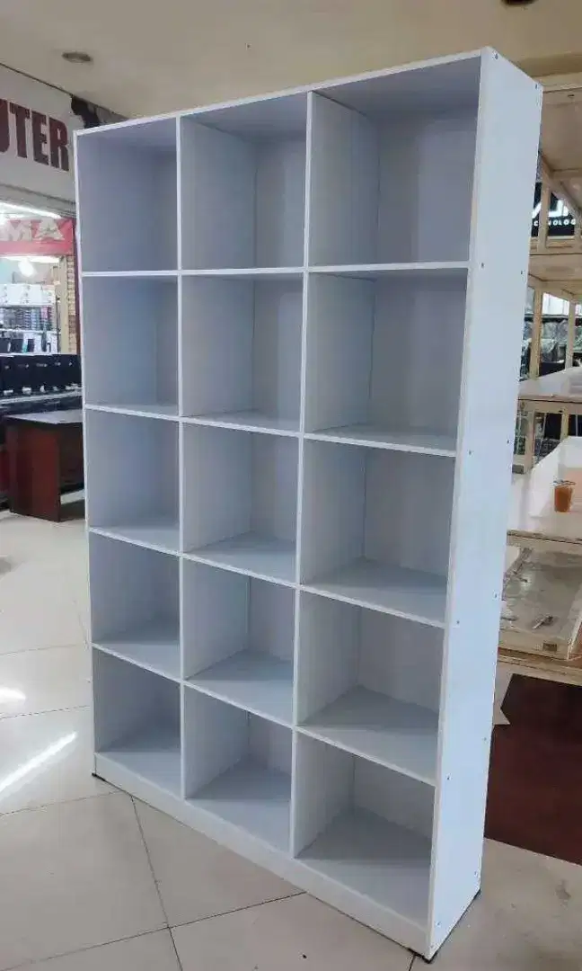 Rak 15 kotak serbaguna rak loundry rak pajangan helm / sembako