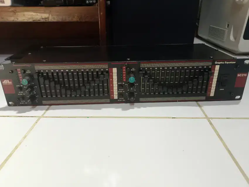 Graphic equalizer merk audio logic Al model:sc215 stereo original