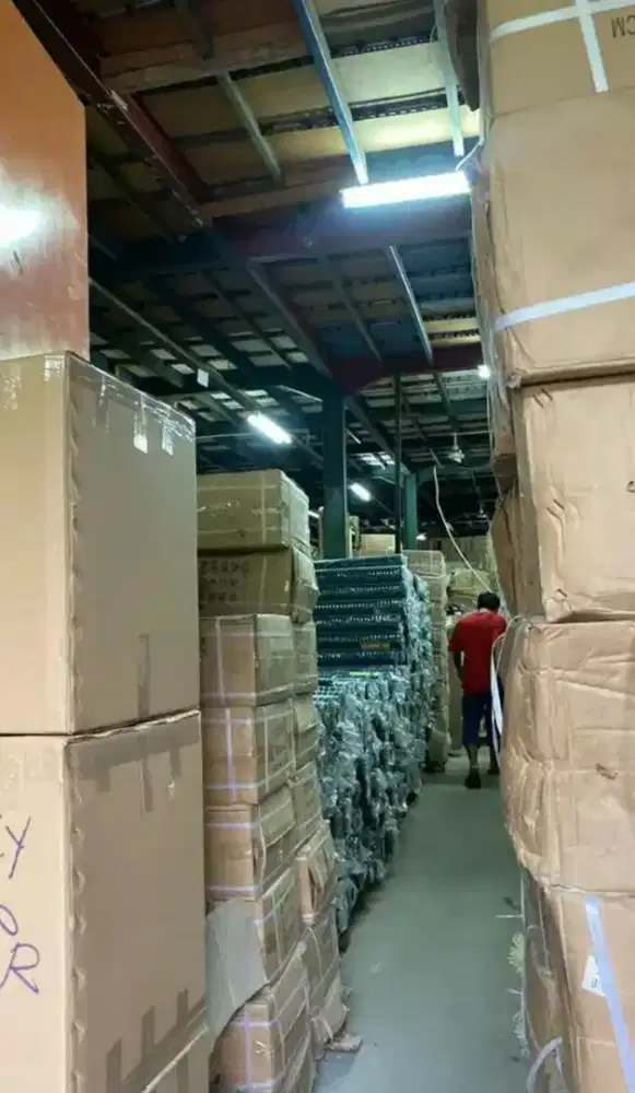 DIBUTUHKAN SEGERA KENEK/HELPER, ADM ONLINE SHOP/ADMIN OLSHOP