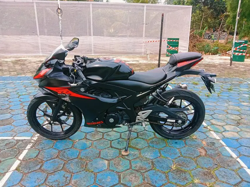 58@:DP:2,100 RBU F KAB GSX150 R HITAM KM LOW GRESST