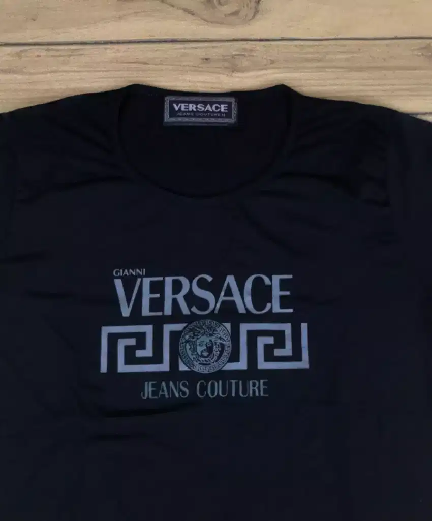 Auth gianni versace tshirt
