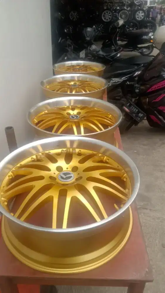 Velg R22 ringan 15 kg saja pcd 5x114