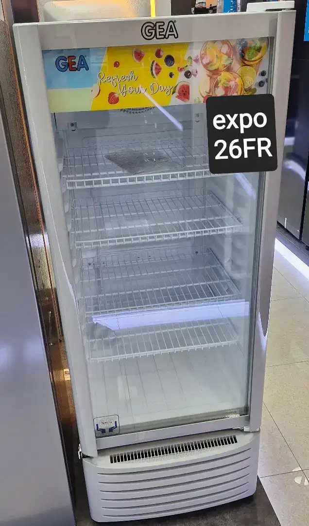 Showcase Gea Lemari Pendingin Minuman Display Cooler Expo 26FR