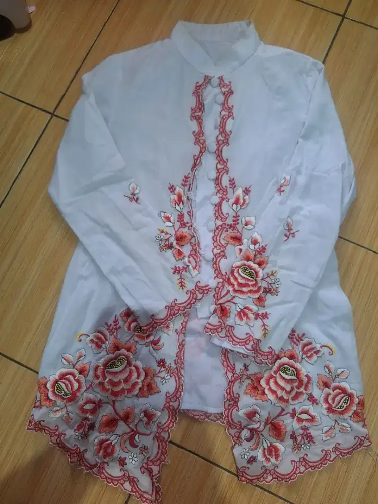 Baju Encim Putih