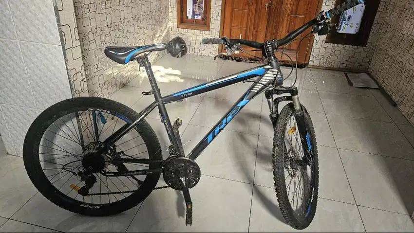 Sepeda Gunung MTB 26 Trex XT 785 Shimano wrn Hitam-Biru Tua uk 26 inch