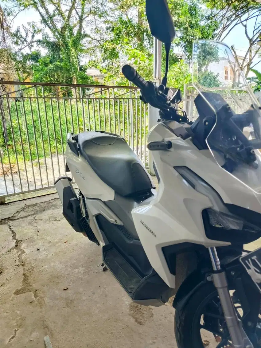 DI JUAL .HONDA ADV 160CC CBS TAHUN 2022